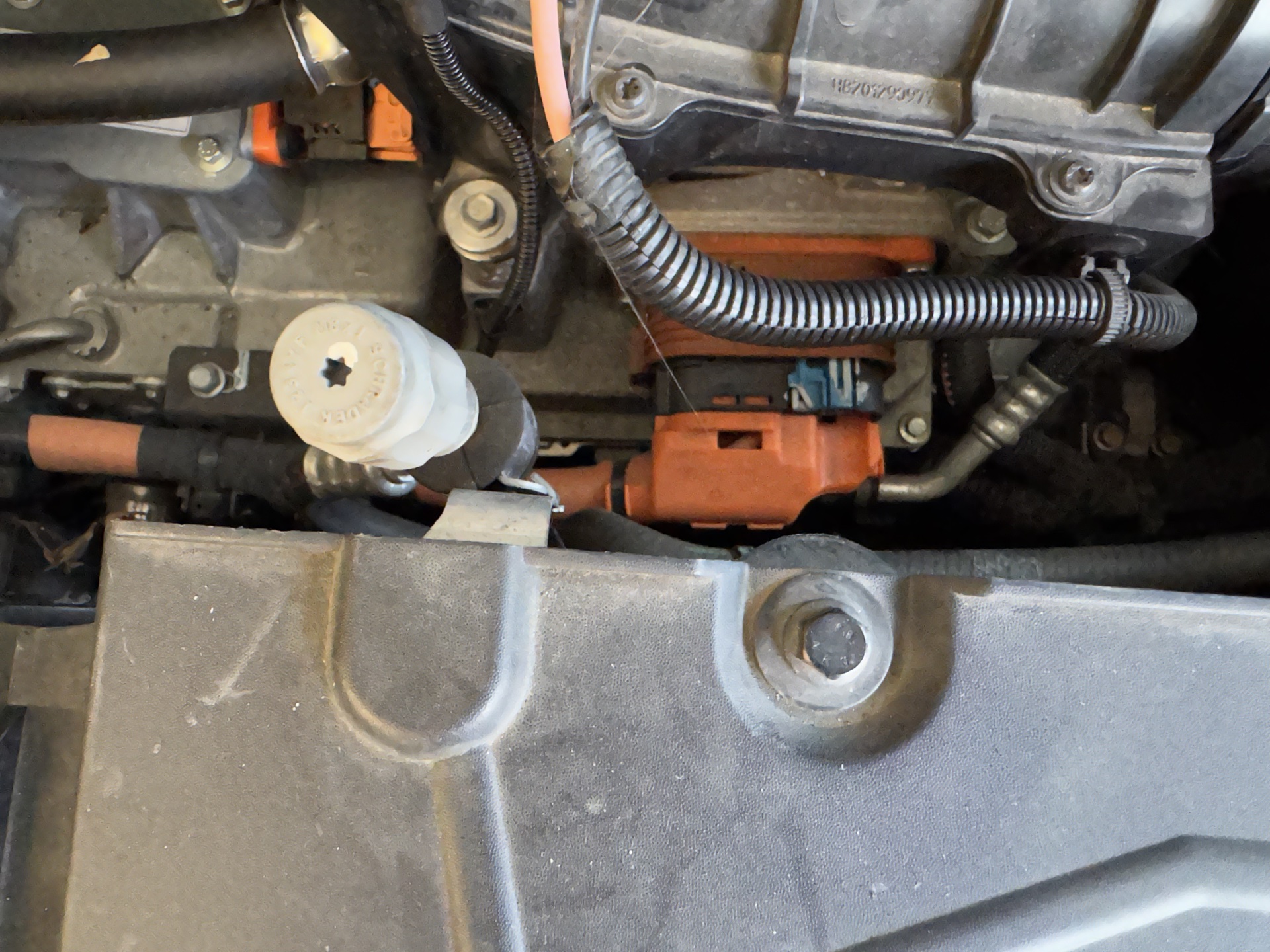 hv-connector