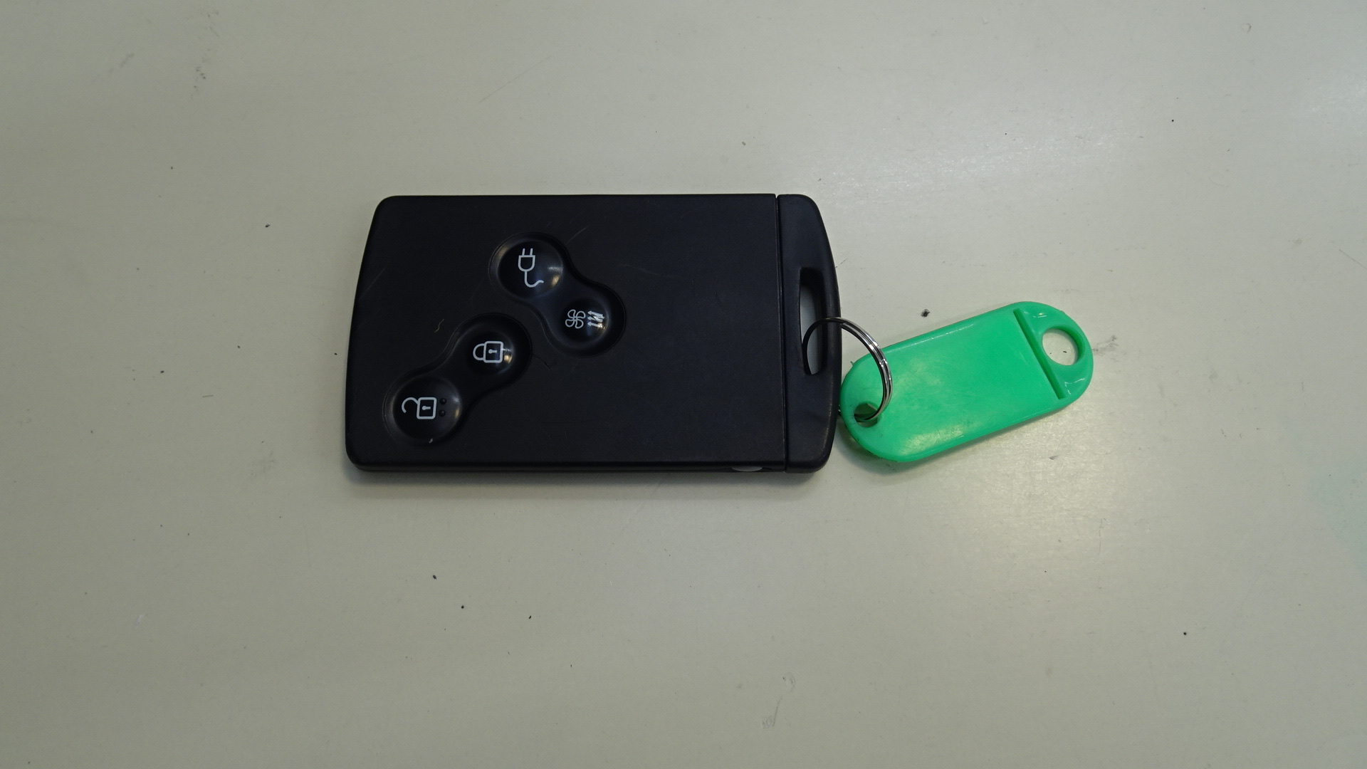 vehicle-key-card